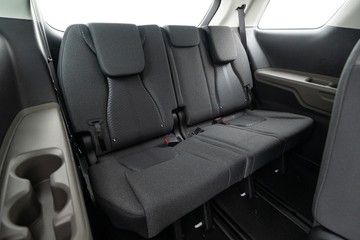 https://dvg-vehicle-assets.s3.amazonaws.com/K213826/b2yvrgt6ngfa59t4jp8zilgh2.jpg