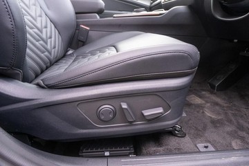 https://dvg-vehicle-assets.s3.amazonaws.com/K545096/9hbfzegaozipo8xkn9dhubyjf.jpg