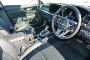 https://dvg-vehicle-assets.s3.amazonaws.com/K842324/3mfxkqy9ddmrfoc4mtie5ctz1.jpg