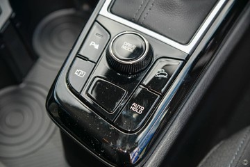 https://dvg-vehicle-assets.s3.amazonaws.com/K851300/et6julbbszp4h50dri9se4rfb.jpg