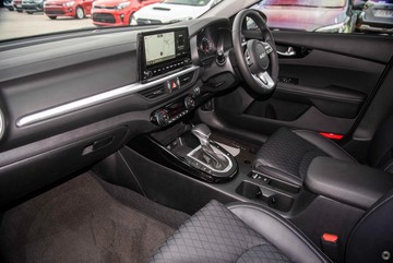 https://dvg-vehicle-assets.s3.amazonaws.com/K871066/wgiauen6dcykojkm4ft5wsf6b.jpg