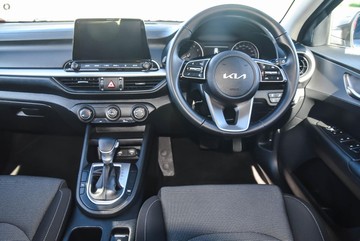 https://dvg-vehicle-assets.s3.amazonaws.com/K887695/qz2gt4l3xe1xv28yrxfpcai68.jpg
