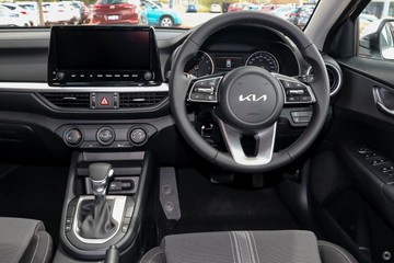 https://dvg-vehicle-assets.s3.amazonaws.com/K887699/dcokqeo5umc0re55rxee3e4te.jpg