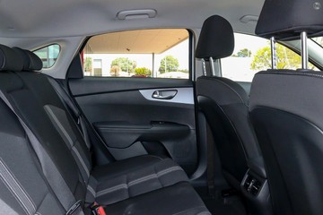 https://dvg-vehicle-assets.s3.amazonaws.com/K887699/s9flv0kdsf46hobzawtlhoq7.jpg