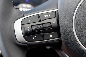 https://dvg-vehicle-assets.s3.amazonaws.com/K887733/4igs7y7bt8xu0z96yq9vo58h3.jpg