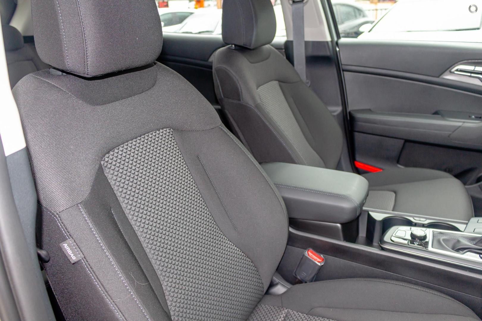 Kia Sportage image 4