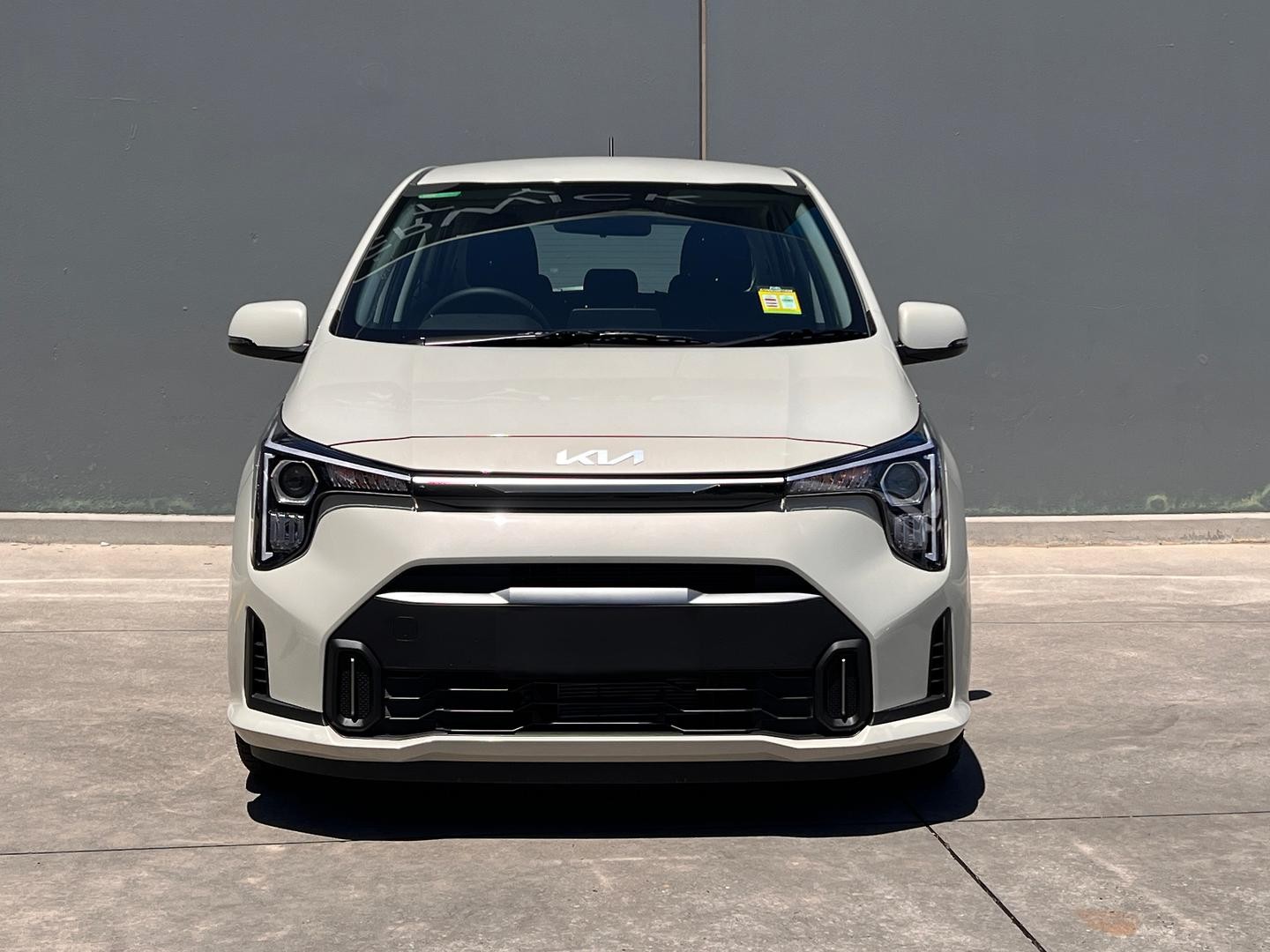 Kia Picanto image 2