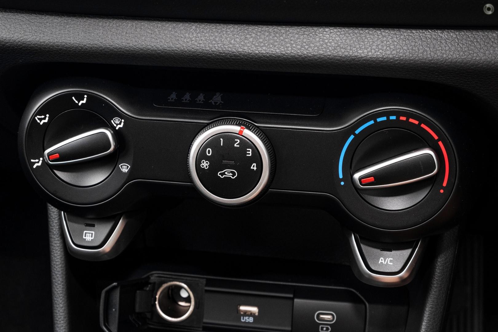 Kia Picanto image 4