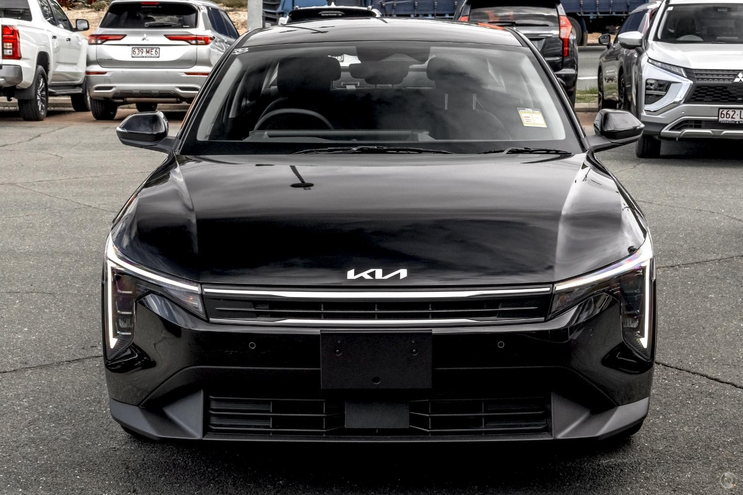 Kia K4 image 2