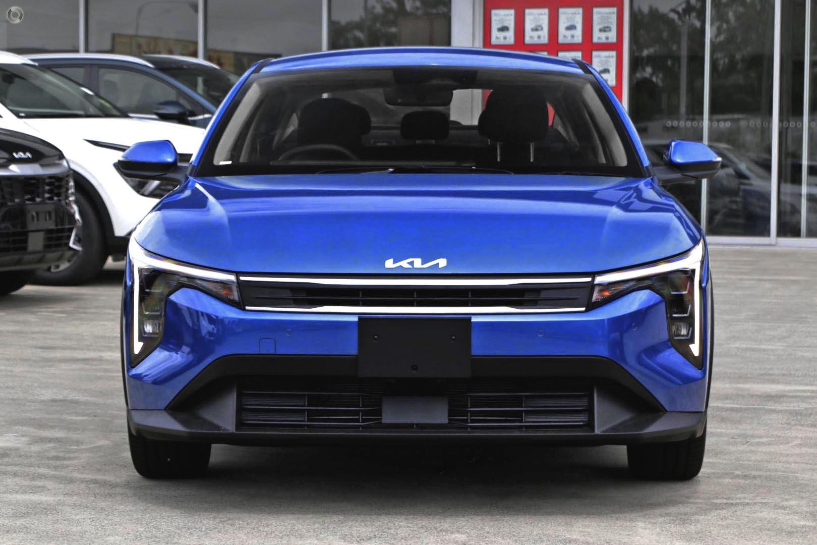 Kia K4 image 2