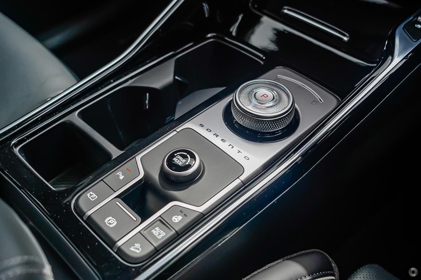 Kia Sorento image 4