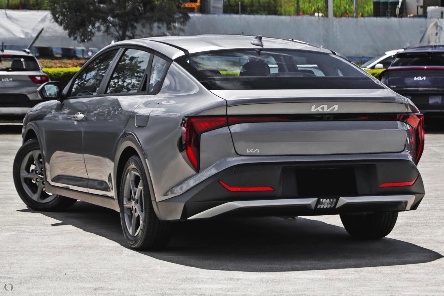 Kia K4 image 4