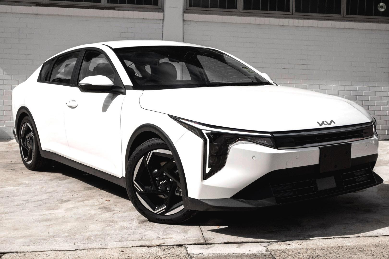 Kia K4 image 1