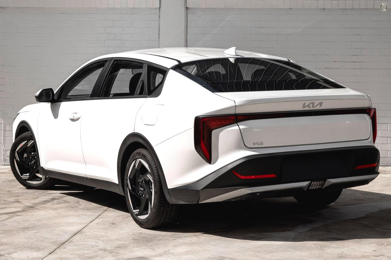 Kia K4 image 4