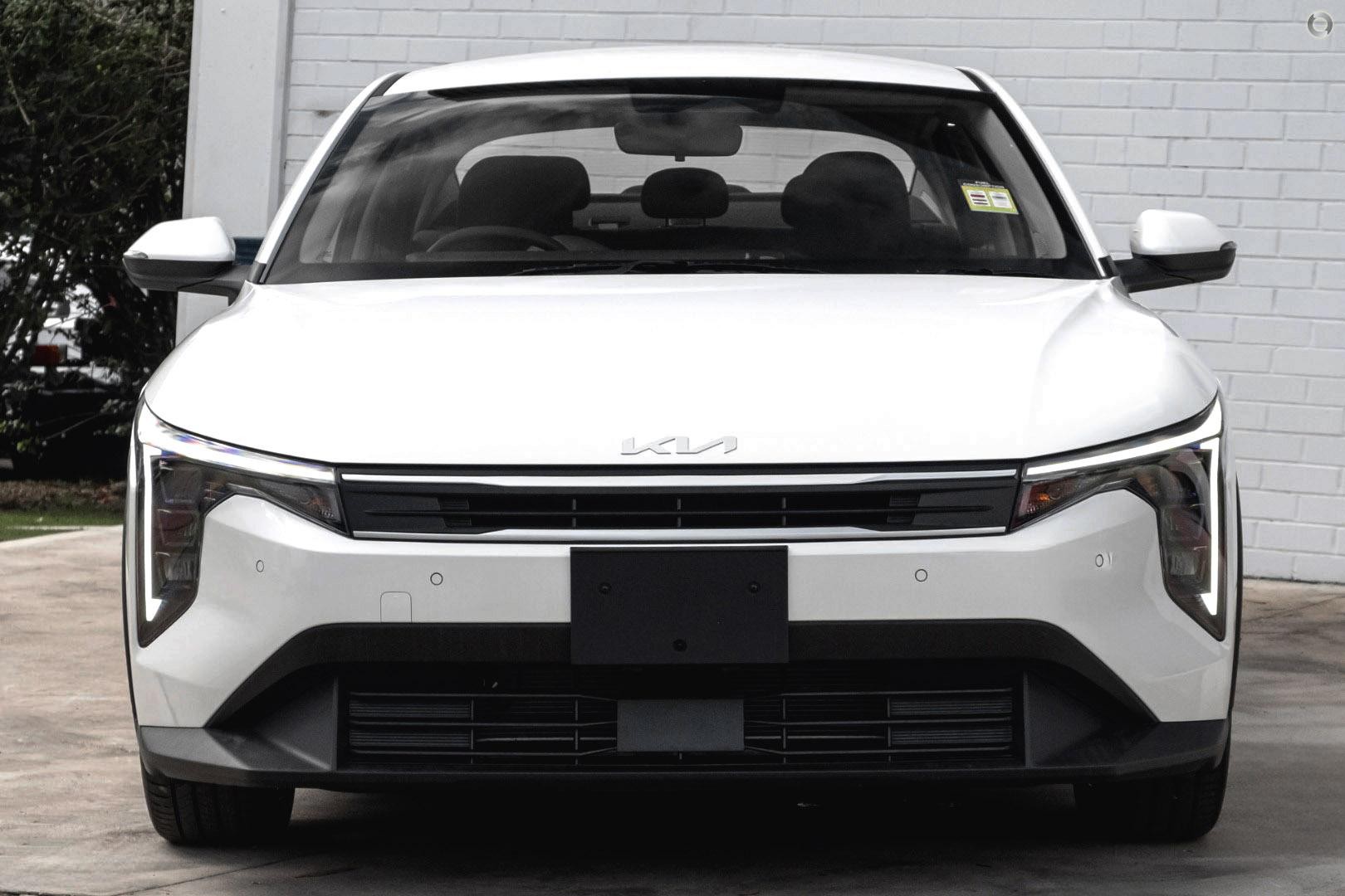 Kia K4 image 2