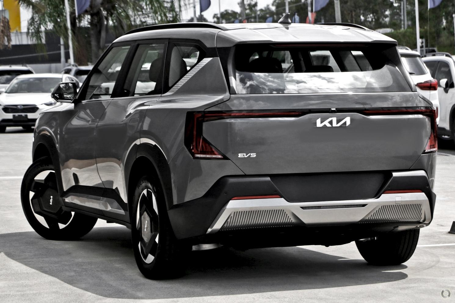 Kia Ev5 image 4