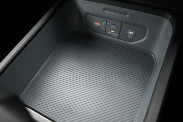 https://dvg-vehicle-assets.s3.amazonaws.com/K976426/9a4oqkpzov8wjr6k8hq82hz79.jpg