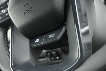 https://dvg-vehicle-assets.s3.amazonaws.com/K976426/b7sfji4ly4um5nkx1ofepou7b.jpg