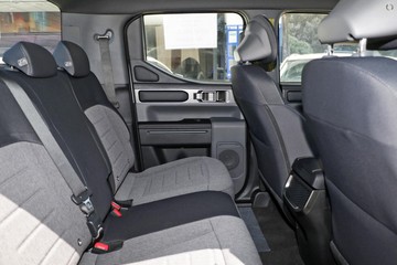 https://dvg-vehicle-assets.s3.amazonaws.com/K976430/yphv5l17dccaal6geykyd08ye.jpg