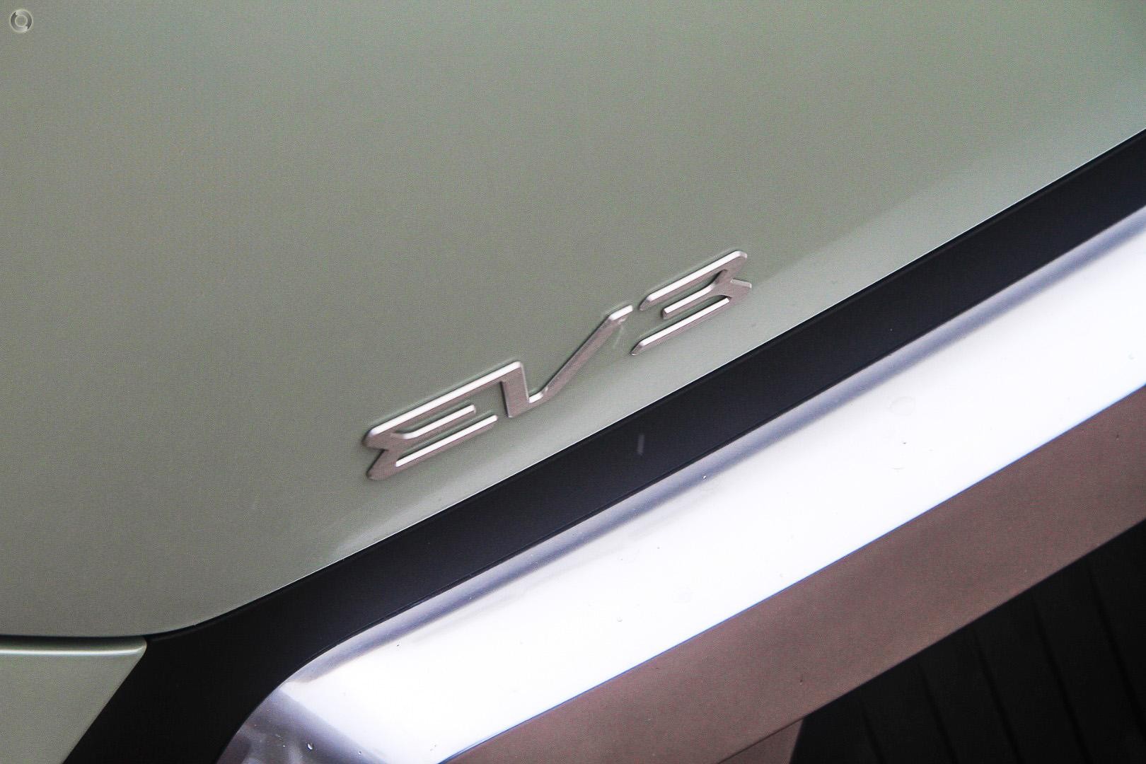 Kia Ev3 image 4