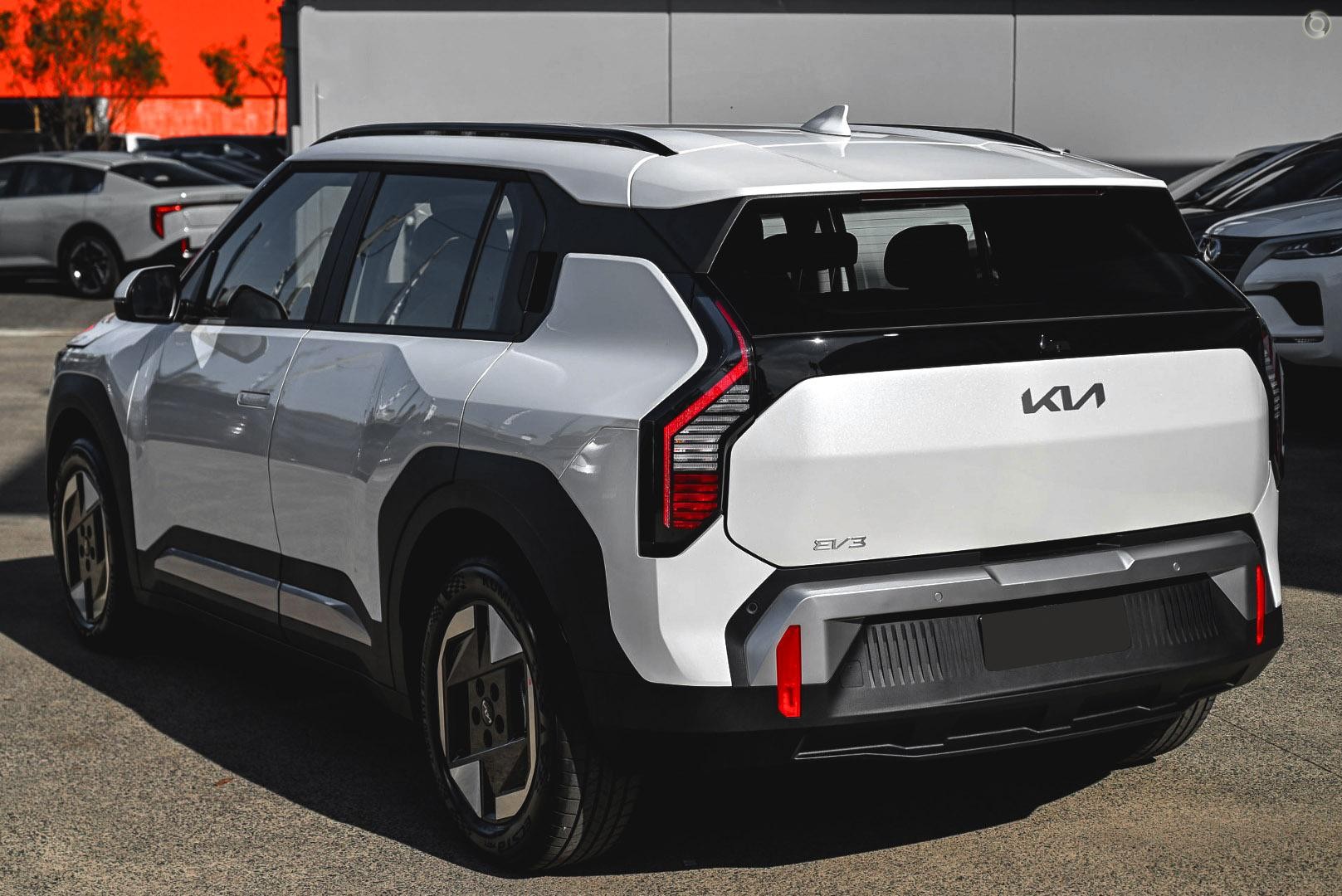 Kia Ev3 image 4