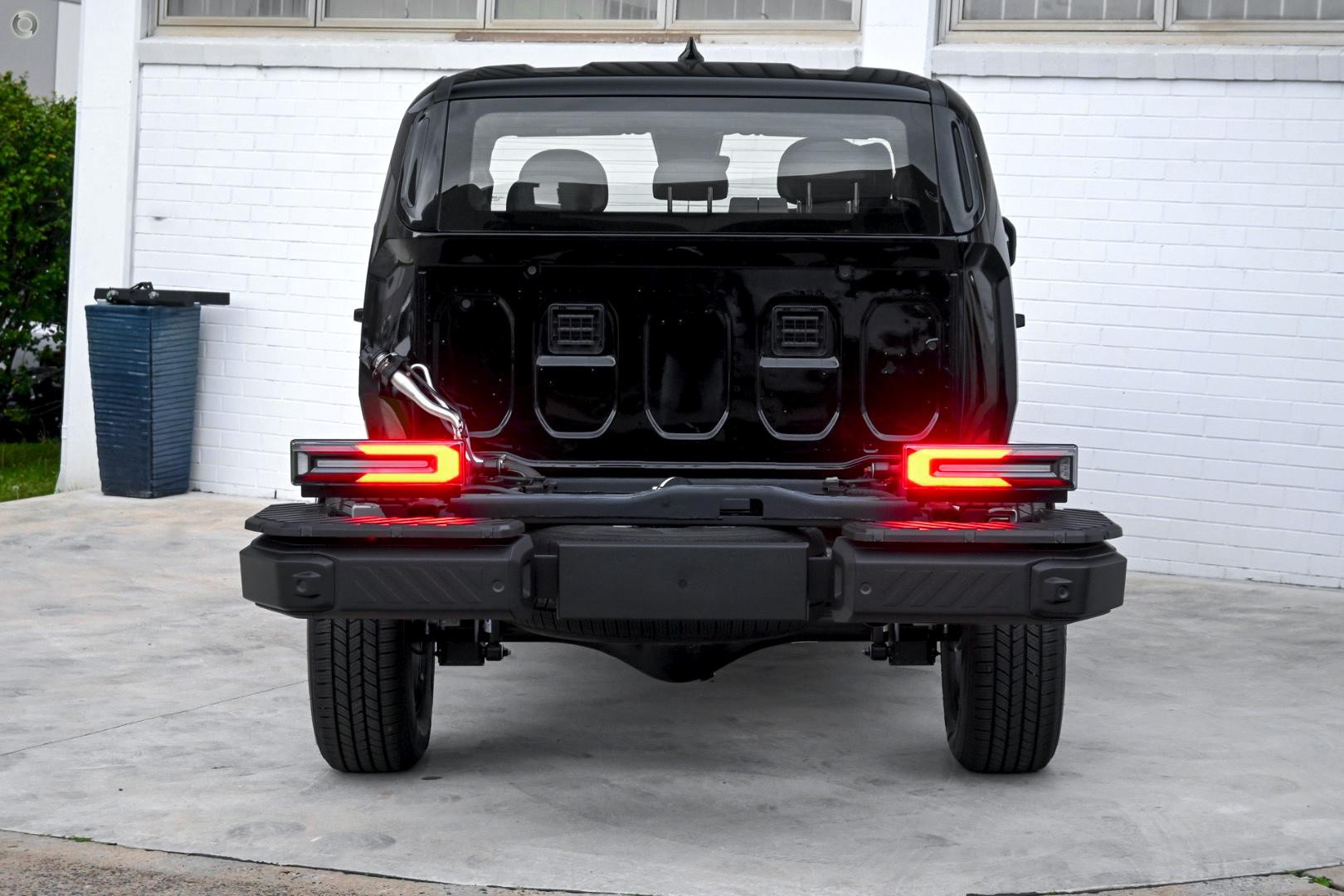 Kia Tasman image 3