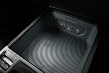https://dvg-vehicle-assets.s3.amazonaws.com/K986963/b7sgiqcuhjc19wwmnzy252hfr.jpg