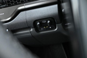 https://dvg-vehicle-assets.s3.amazonaws.com/K986964/4tvzv8g3pe6xs221dmy7cr3pu.jpg