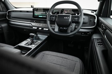 https://dvg-vehicle-assets.s3.amazonaws.com/K986964/e99nc43s2yc0rer0huyajpk2l.jpg