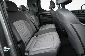 https://dvg-vehicle-assets.s3.amazonaws.com/K986966/d5iut5nzpcaq2h6905r9yy4op.jpg