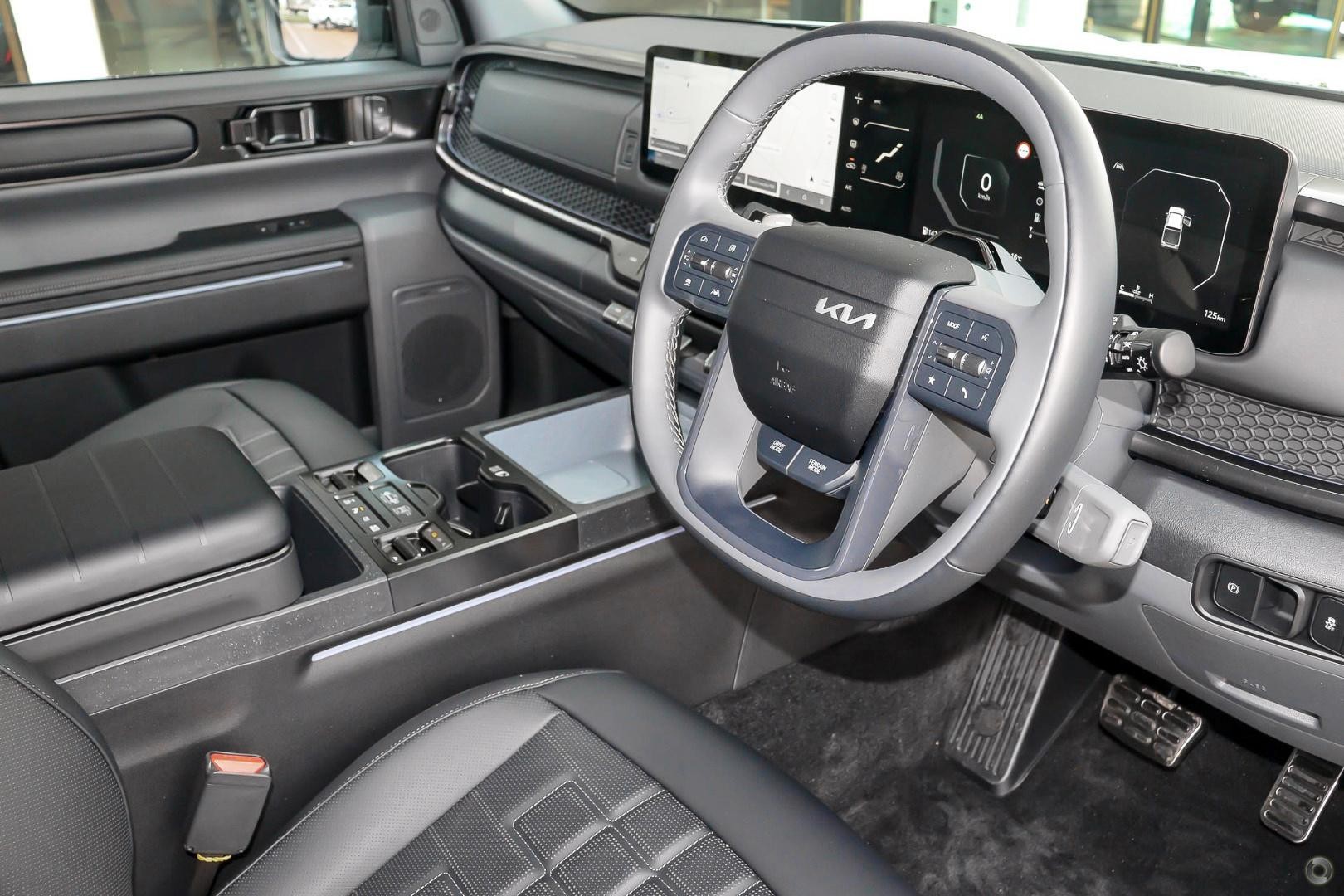 Kia Tasman image 2