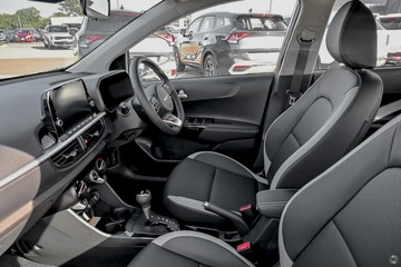 https://dvg-vehicle-assets.s3.amazonaws.com/K995433/5jdo4bf840p1568kayk0tb0se.jpg