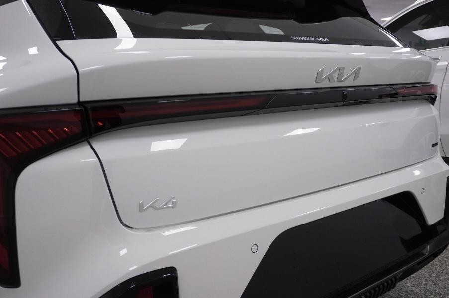 Kia K4 image 3