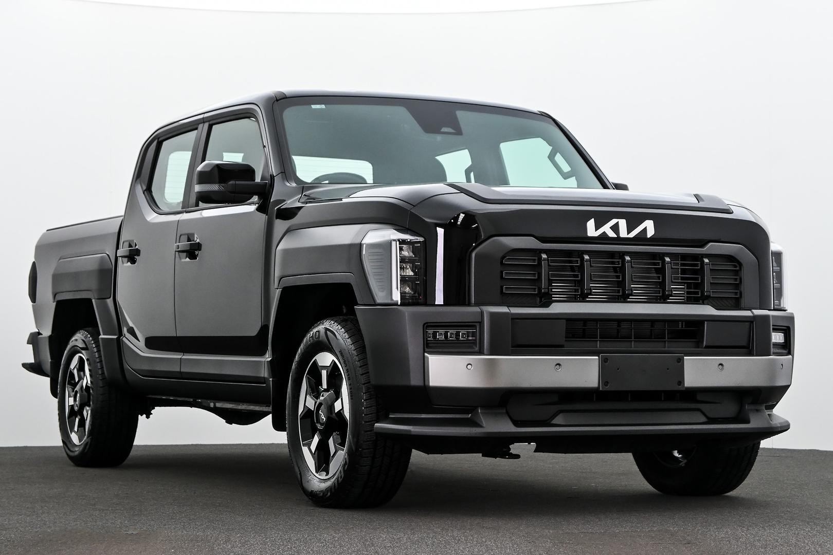 Kia Tasman image 1