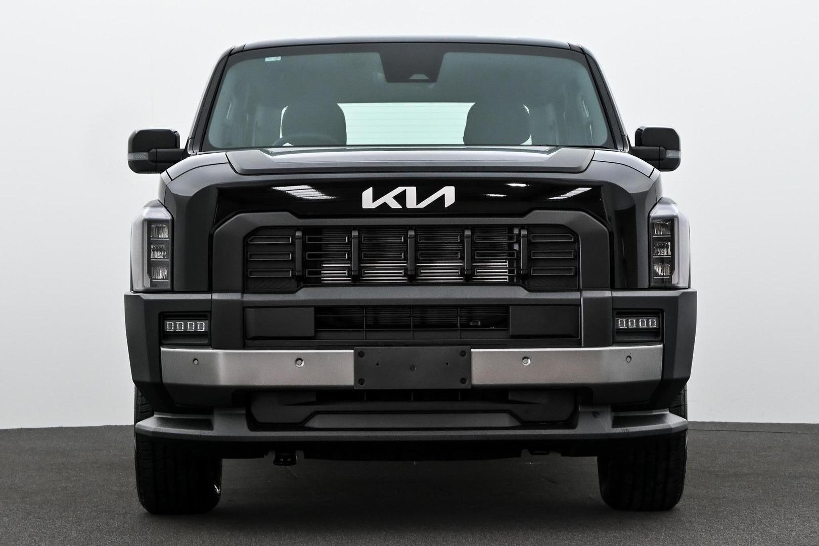 Kia Tasman image 3