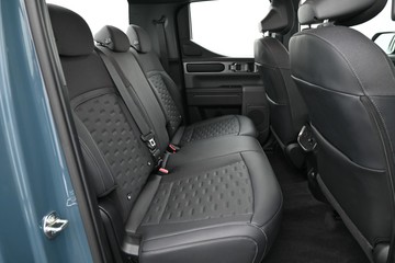 https://dvg-vehicle-assets.s3.amazonaws.com/K995517/15cfhgi426yu57jqivalrw1zs.jpg