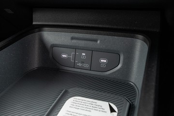 https://dvg-vehicle-assets.s3.amazonaws.com/K995531/2rhbfwth80v13raskpjvw7u8v.jpg