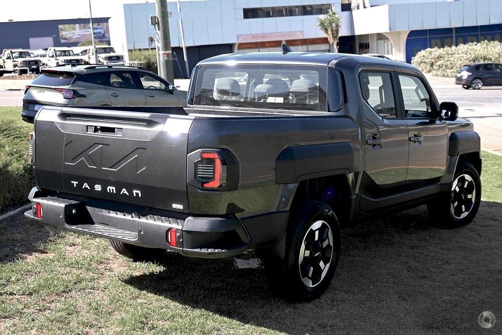 Kia Tasman image 1