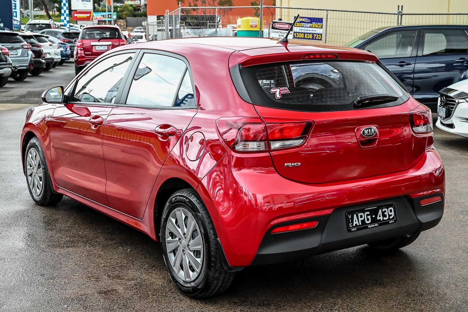 Kia Rio image 3