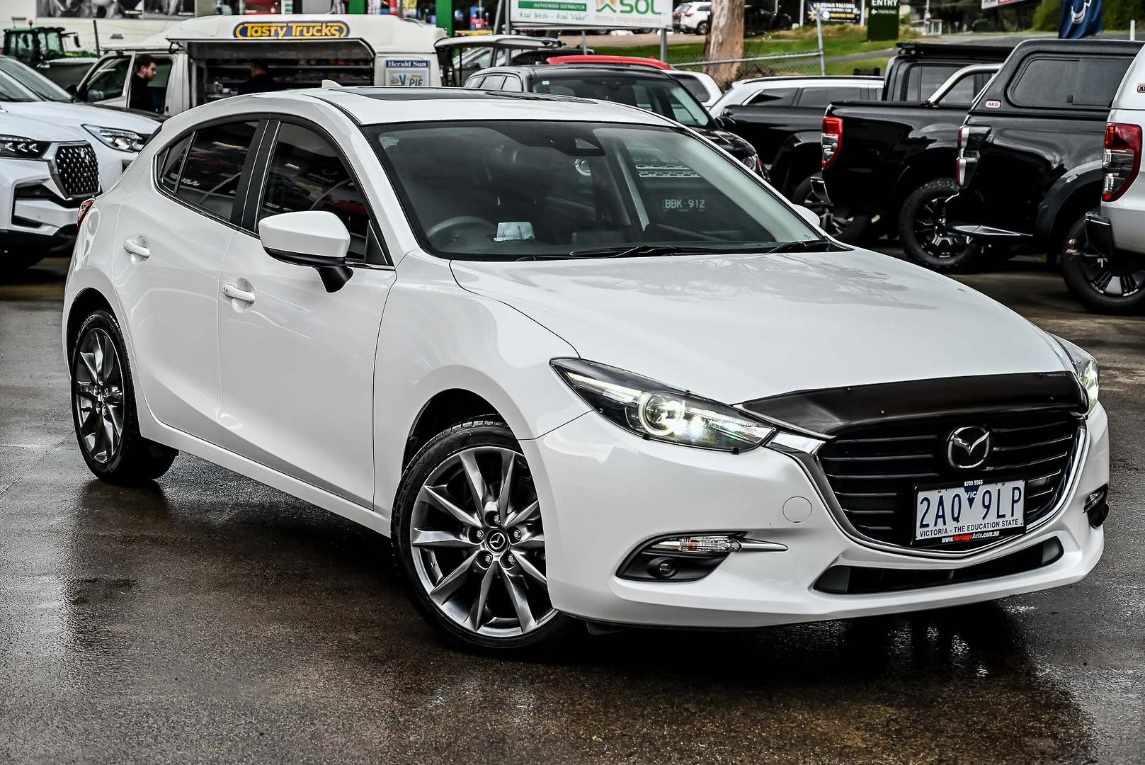 Mazda 3 image 1