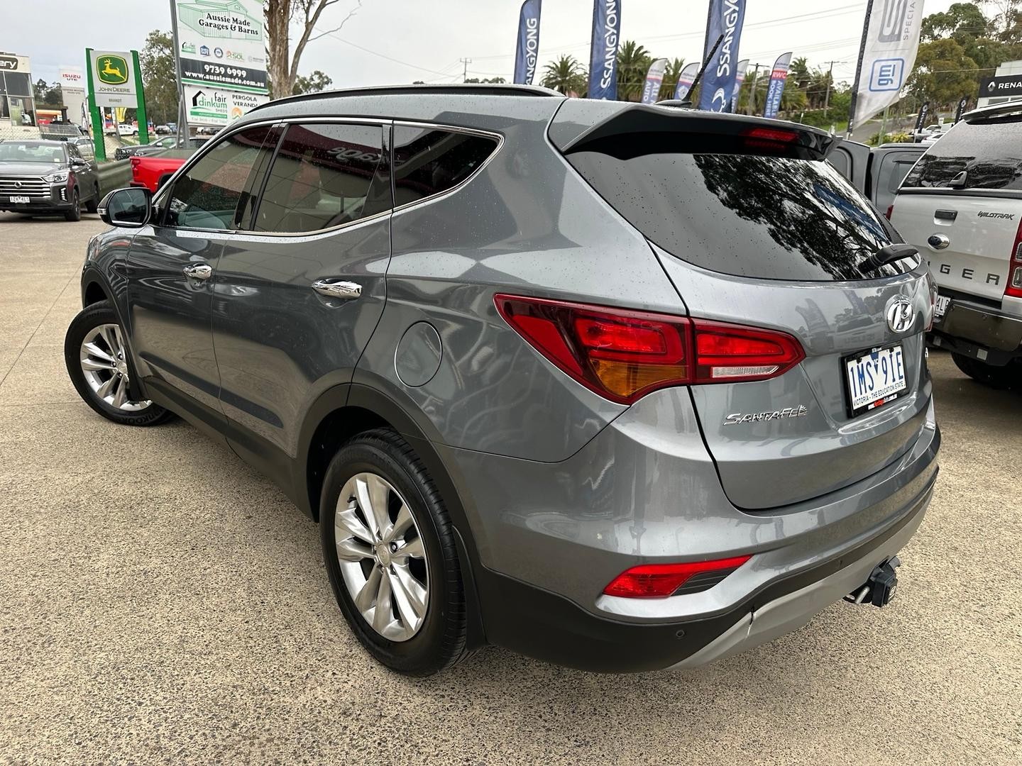 Hyundai Santa Fe image 3