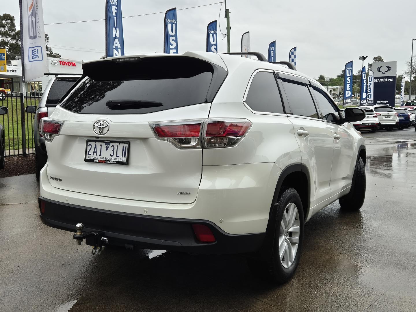 Toyota Kluger image 4