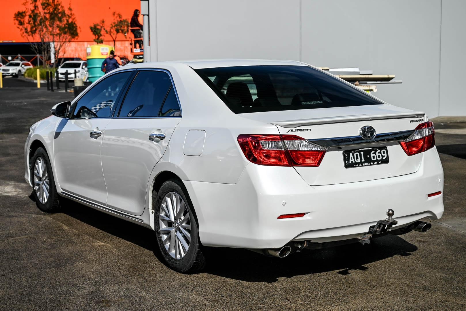 Toyota Aurion image 3