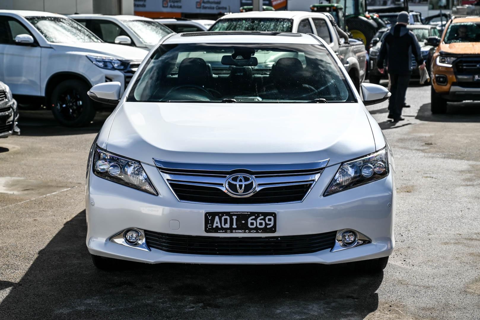 Toyota Aurion image 2