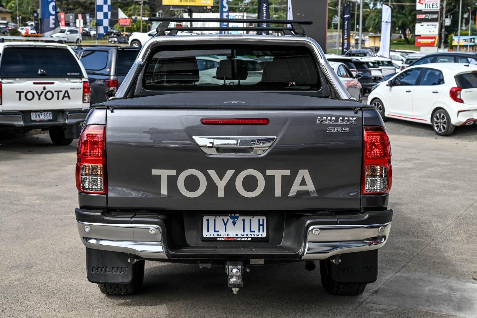 Toyota Hilux image 4