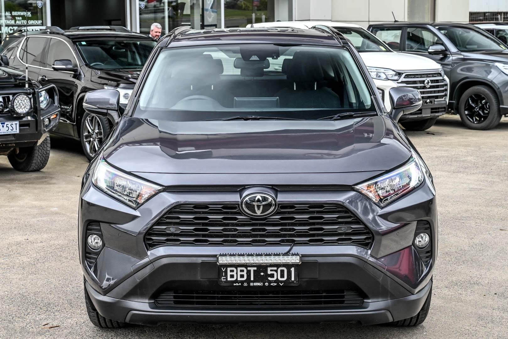 Toyota Rav4 image 2