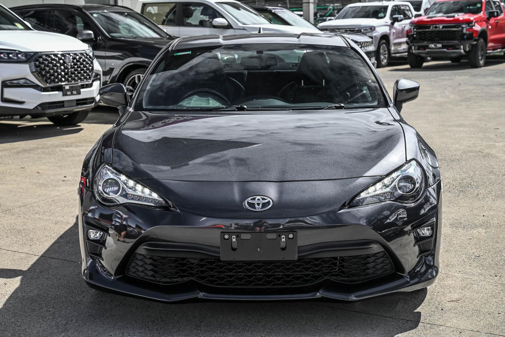 Toyota 86 image 2