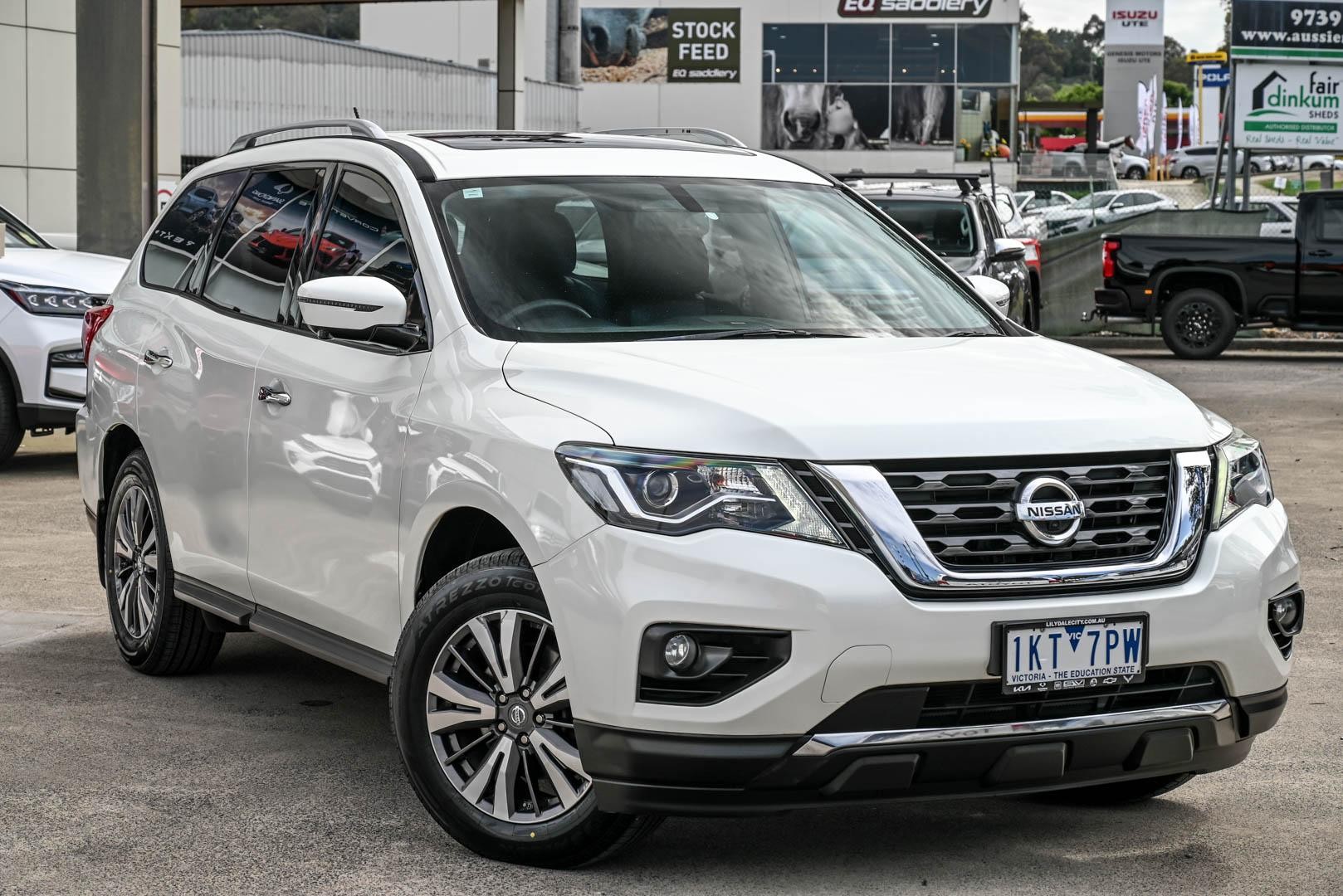 Nissan Pathfinder image 1