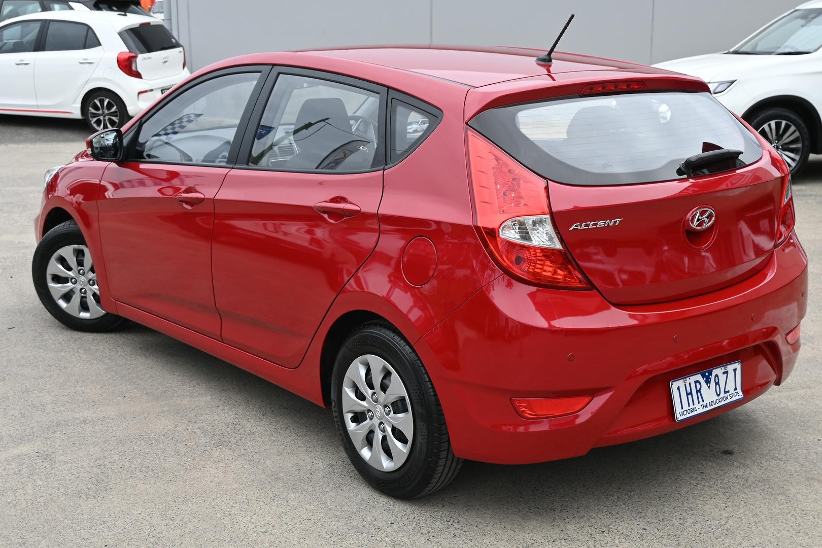 Hyundai Accent image 4