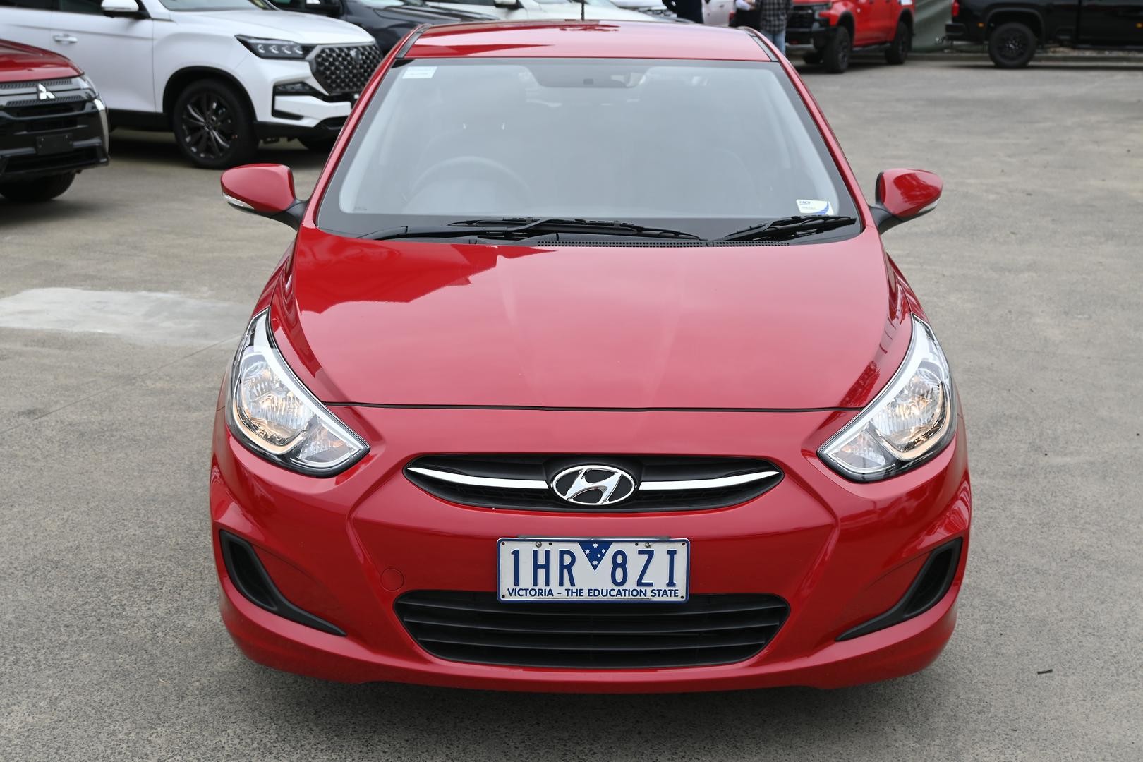 Hyundai Accent image 2